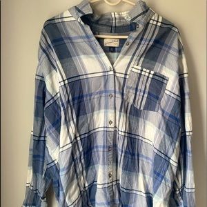 Universal Threads Blue Flannel .